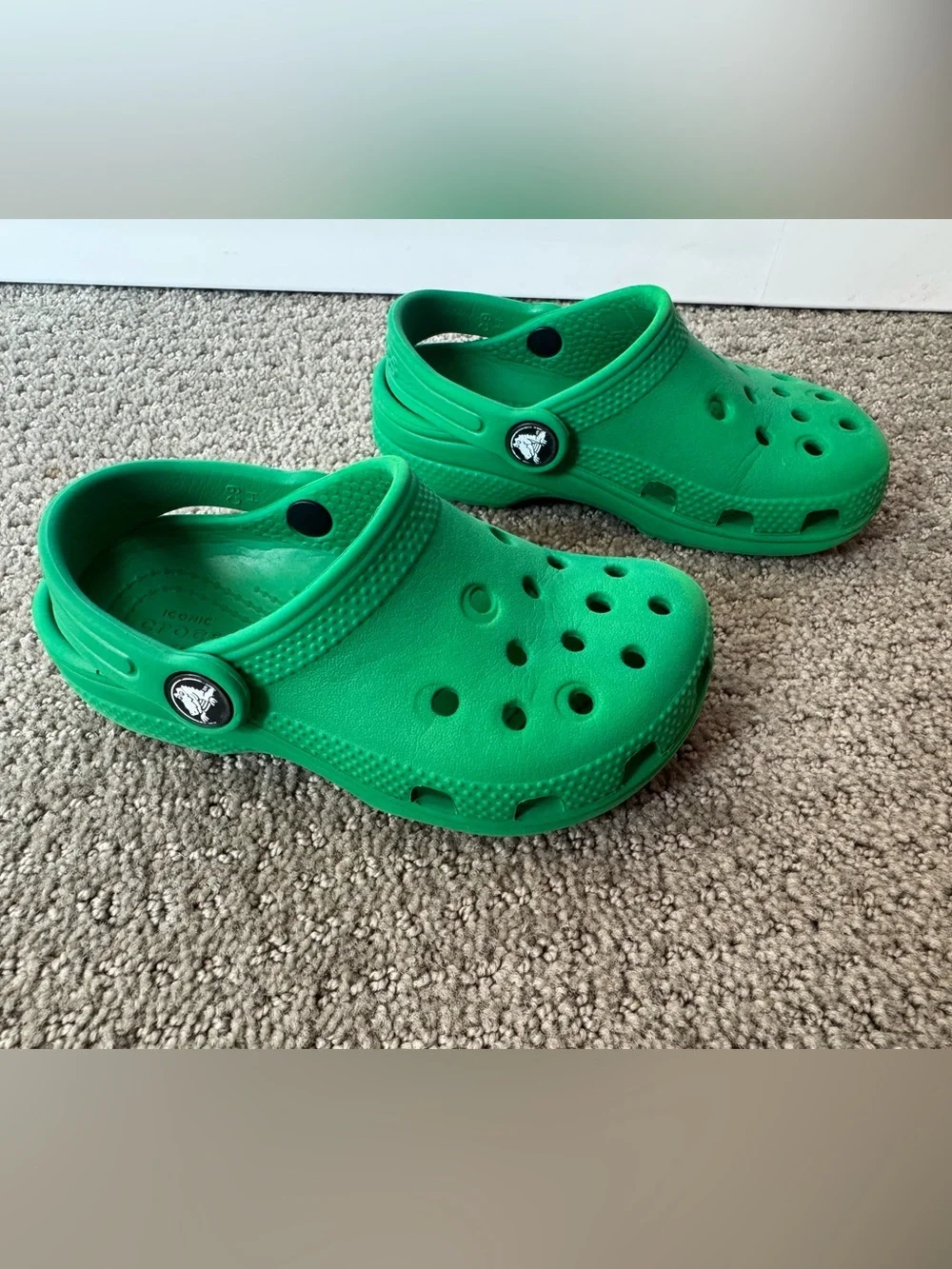 Crocs Classic Clogs Green Youth Size 9 Kids Good Condition